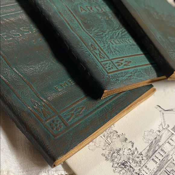 1920’s Green Leather-Bound Famous Authors Set 4 - Picture 9 of 12